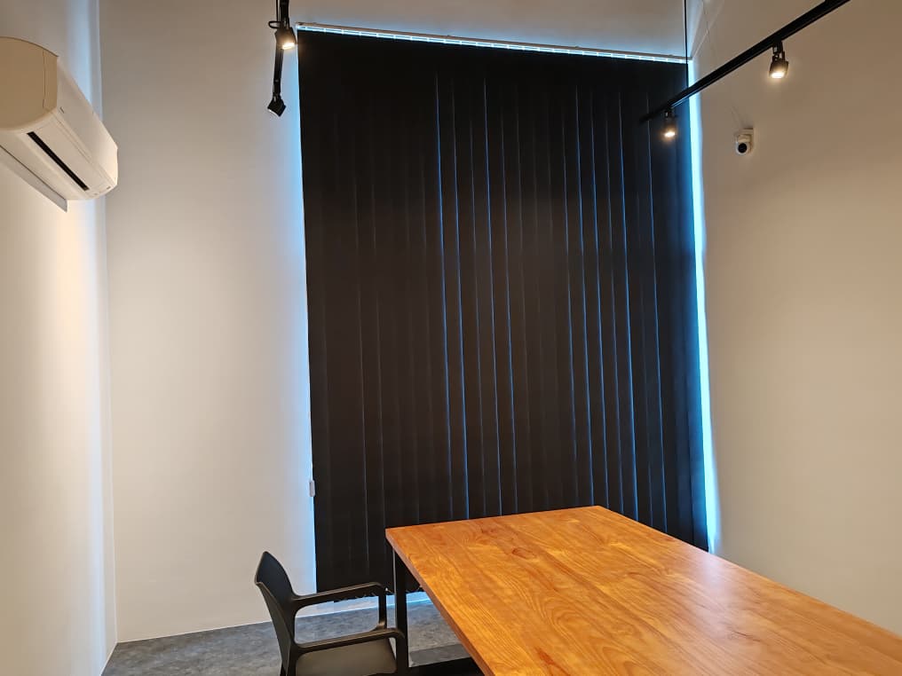 BLACK SERIES OFFICE